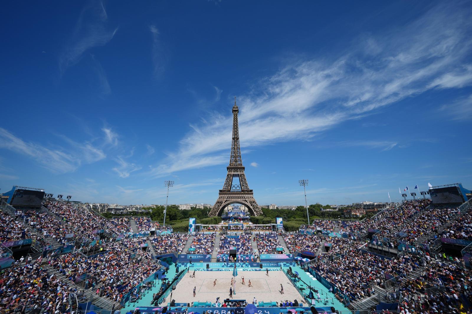 STADE TOUR EIFFEL_2XMGM43©dpa